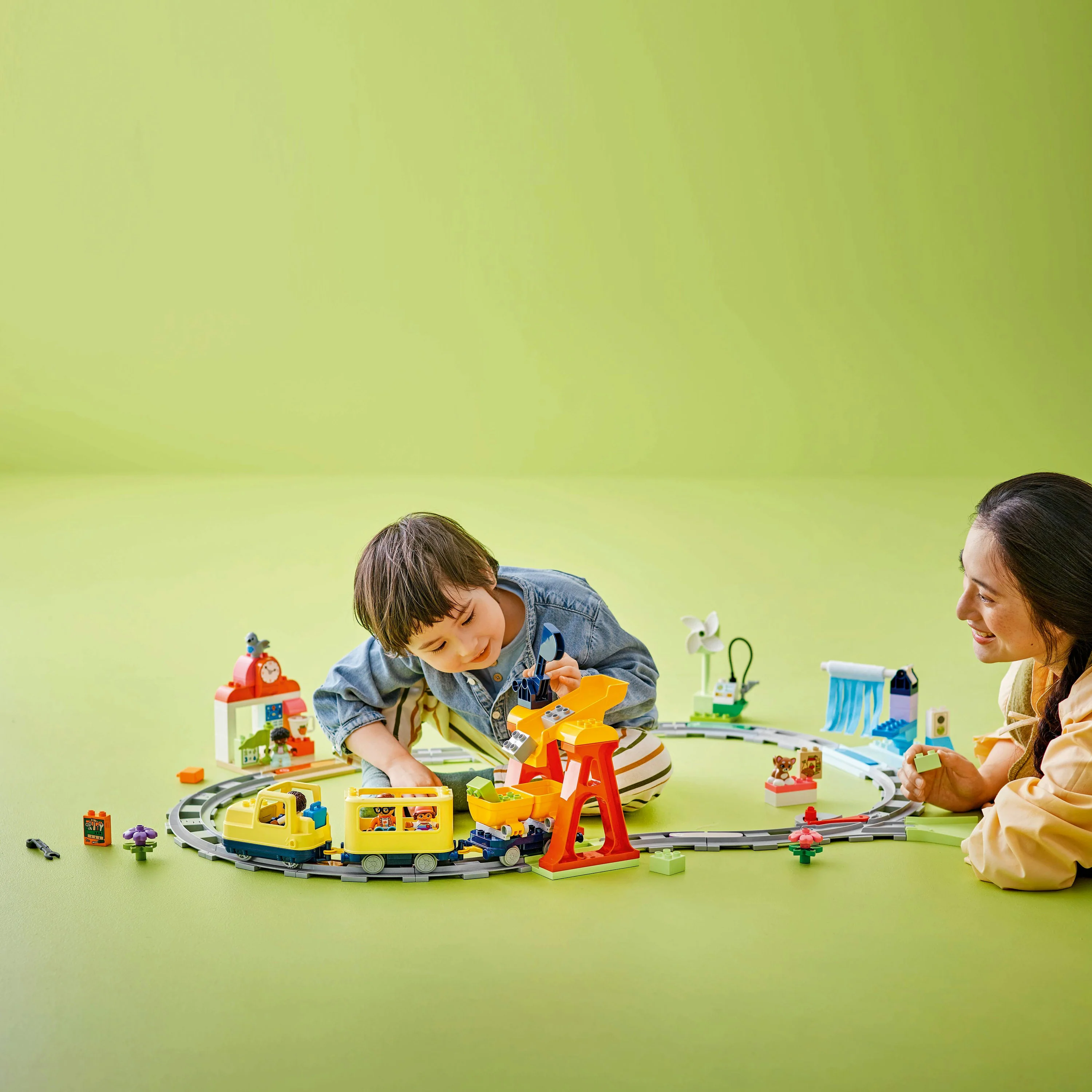 LEGO Duplo Big Interactive Community Train - 10428 - Image 5